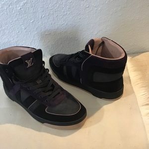 Louis Vuitton quarter tops